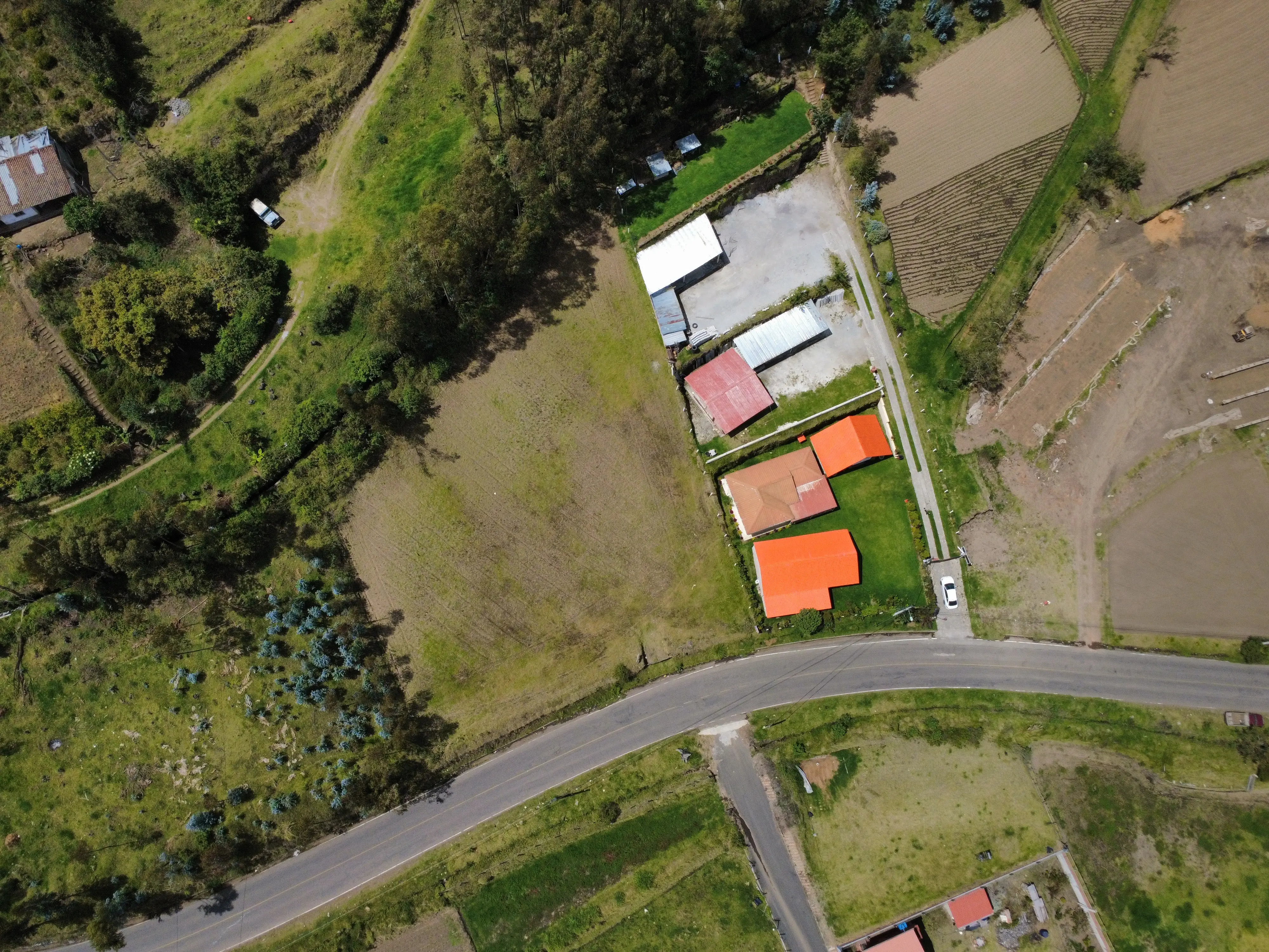Vista aérea del terreno Shugal en Chambo, entre campos de cultivo